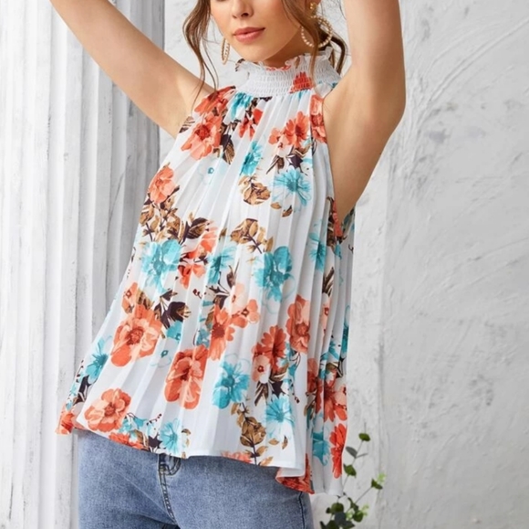 Final sale NEW 💐🌺High neck, multicolor top💐🌺 - Picture 4 of 5